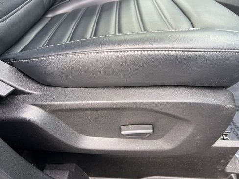 Used 2023 Ford Edge SEL image 12