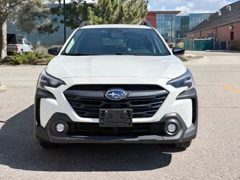 Used 2023 Subaru Outback Premium AWD/4WD image 9
