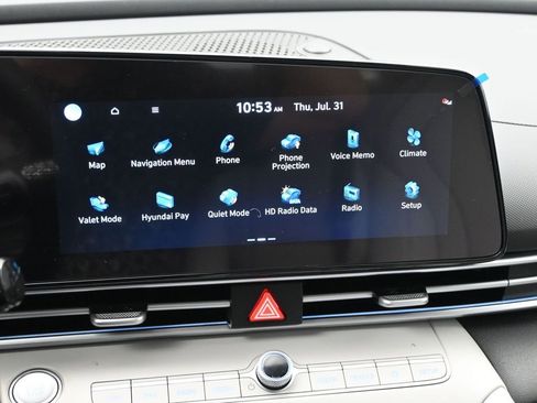 Used 2025 Hyundai Elantra Limited image 15