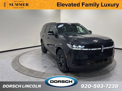 New 2026 Lincoln Navigator Reserve w/ Jet Appearance Package AWD/4WD image 3