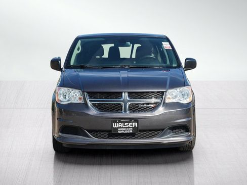Used 2020 Dodge Grand Caravan SE w/ UConnect Hands-Free Group FWD image 8