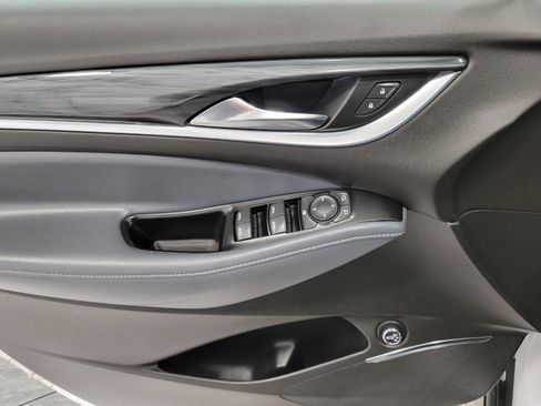 Used 2024 Buick Enclave Essence w/ Sport Touring Edition image 27