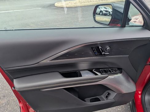 Used 2025 Cadillac Lyriq Luxury w/ LPO, Floor Liner Package AWD/4WD image 14