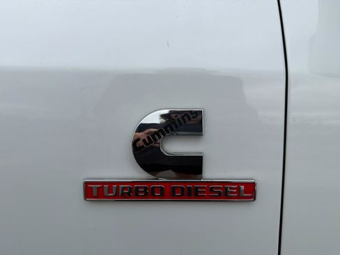 Used 2024 RAM 3500 Tradesman w/ Chrome Appearance Group AWD/4WD image 18