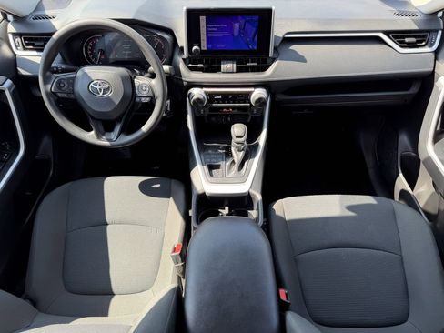 Used 2025 Toyota RAV4 LE AWD/4WD image 13