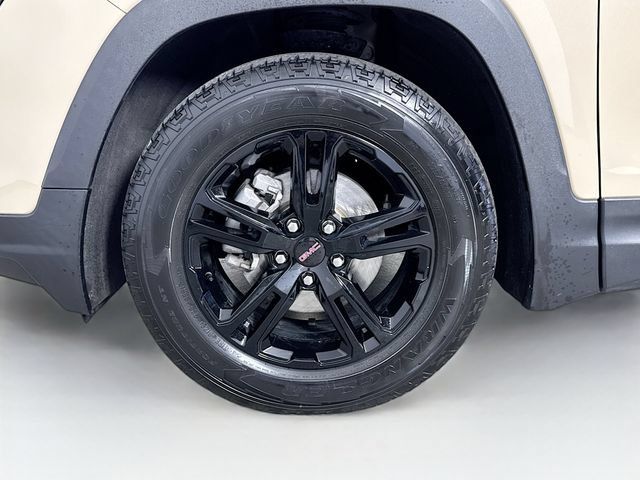 Used 2022 GMC Terrain AT4 w/ Infotainment Package II AWD/4WD image 33