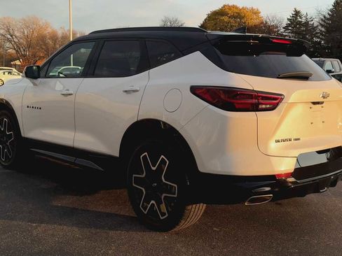 Certified 2023 Chevrolet Blazer RS w/ Driver Confidence II Package image 4