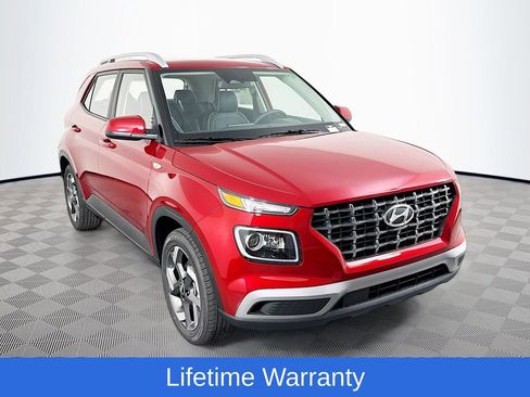 New 2025 Hyundai Venue Limited image 3