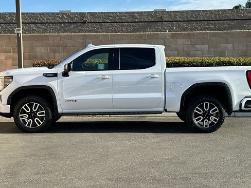 Certified 2024 GMC Sierra 1500 AT4 w/ Technology Package AWD/4WD image 7