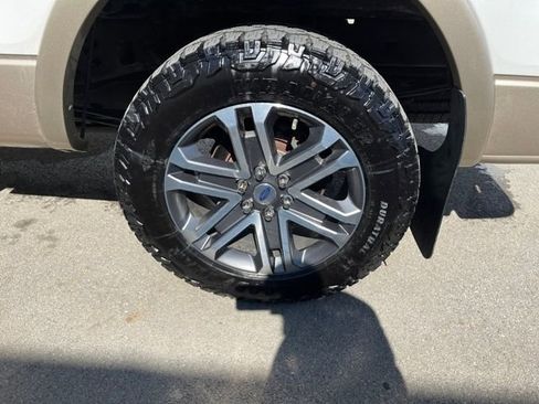 Used 2012 Ford F150 Lariat w/ Lariat Chrome Pkg image 36