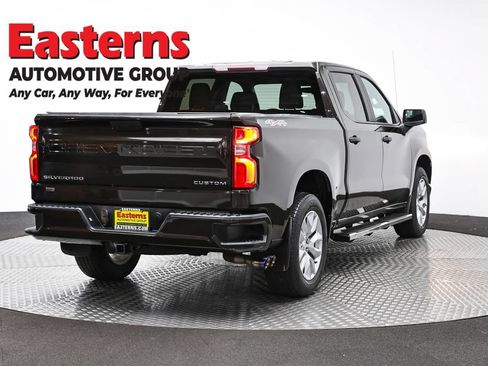 Used 2020 Chevrolet Silverado 1500 Custom w/ Custom Value Package AWD/4WD image 5