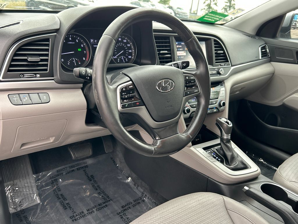 Used 2017 Hyundai Elantra Limited FWD image 7