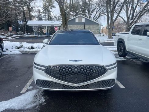 Used 2023 Genesis G90 3.5T image 2