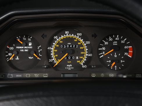 Used 1994 Mercedes-Benz E 500 Sedan image 6