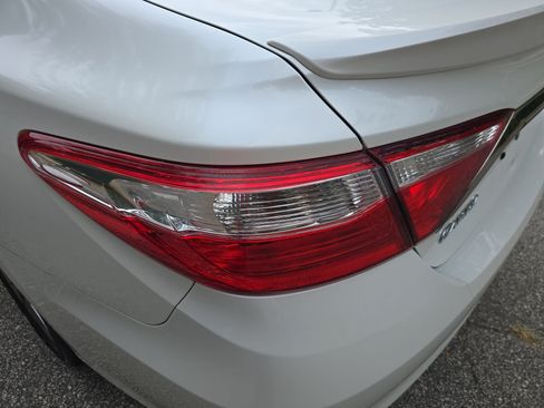 Used 2017 Toyota Camry SE FWD image 29