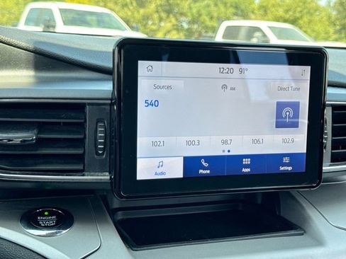 Used 2020 Ford Explorer XLT w/ Equipment Group 202A RWD image 16