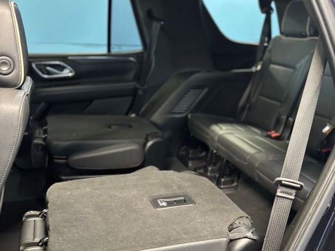Used 2023 GMC Yukon SLT image 36