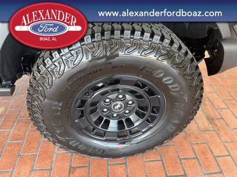 New 2026 Ford Bronco Badlands image 7