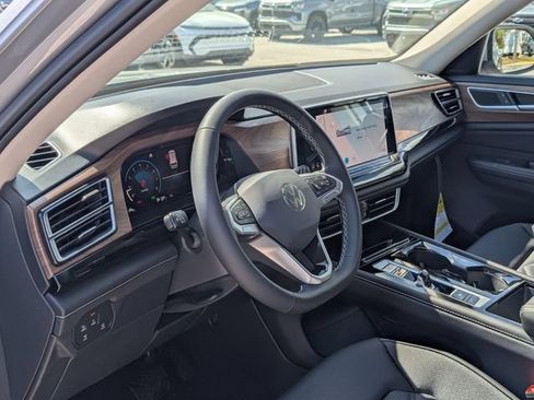 New 2026 Volkswagen Atlas SE FWD image 12