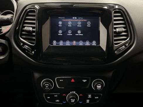 Used 2021 Jeep Compass Latitude image 7