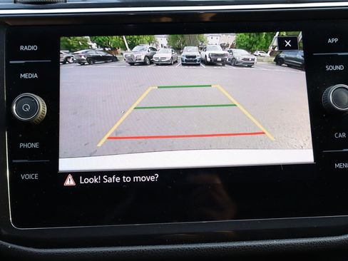 Certified 2023 Volkswagen Tiguan SE FWD image 21