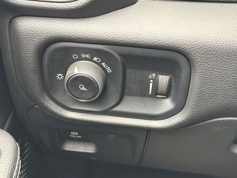 Used 2024 RAM 1500 Laramie image 15