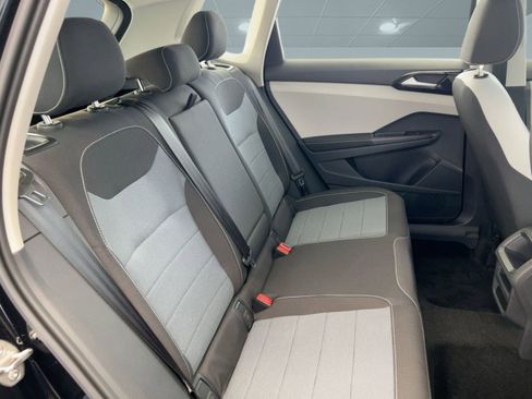 New 2026 Volkswagen Taos S image 31