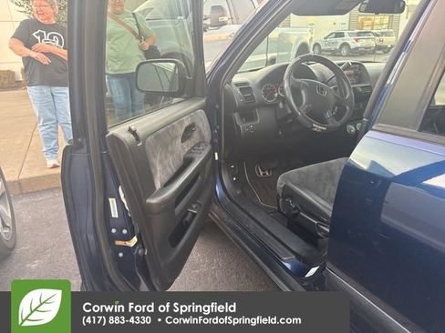 Used 2004 Honda CR-V EX image 11