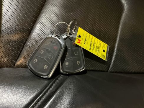 Used 2020 Cadillac Escalade Luxury image 28