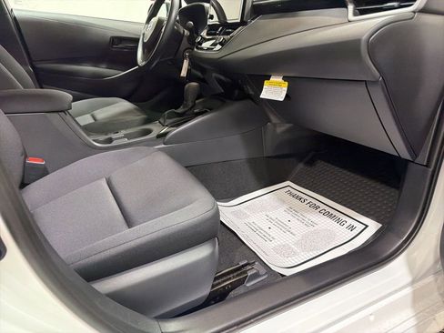 Used 2026 Toyota Corolla LE FWD image 11
