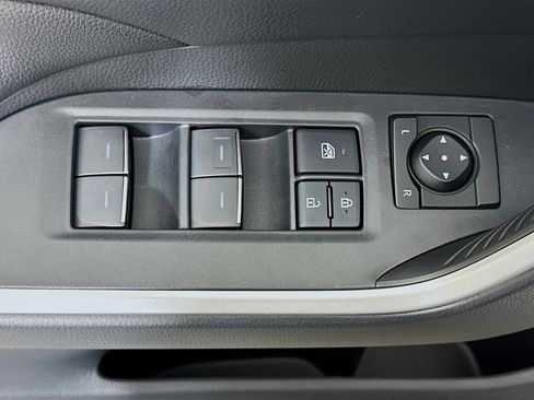 Used 2025 Toyota RAV4 XLE w/ Convenience Package image 15