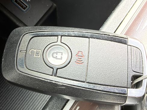 Used 2024 Ford Edge SEL AWD/4WD image 21