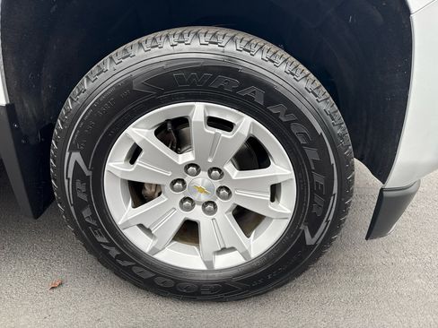 Used 2019 Chevrolet Colorado LT image 31