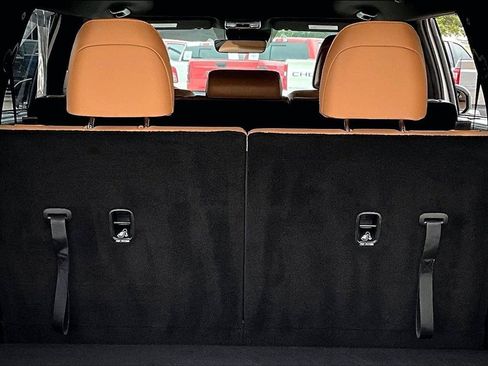 Used 2025 Hyundai Santa Fe Limited AWD/4WD image 24