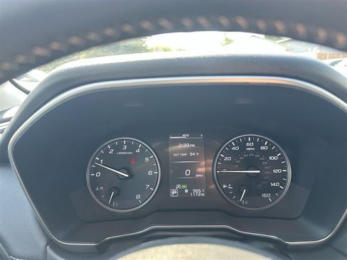 Used 2025 Subaru Outback Limited AWD/4WD image 16