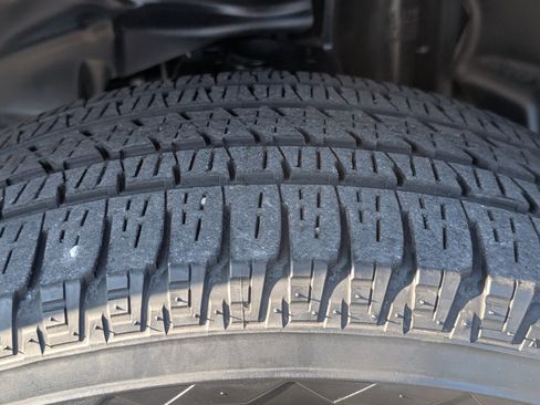 Used 2023 Jeep Gladiator Overland image 27