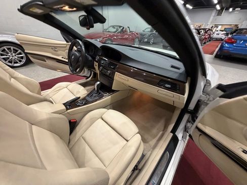 Used 2010 BMW 328i Convertible RWD image 29