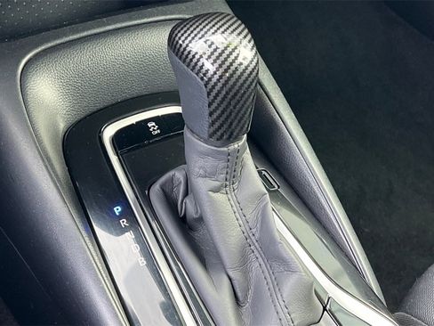 Used 2020 Toyota Corolla LE image 24