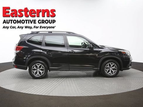 Used 2022 Subaru Forester Premium AWD/4WD image 48