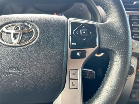 Used 2022 Toyota 4Runner Limited AWD/4WD image 27