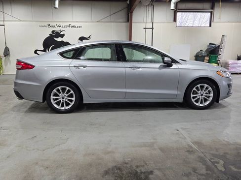 Used 2020 Ford Fusion SE image 6