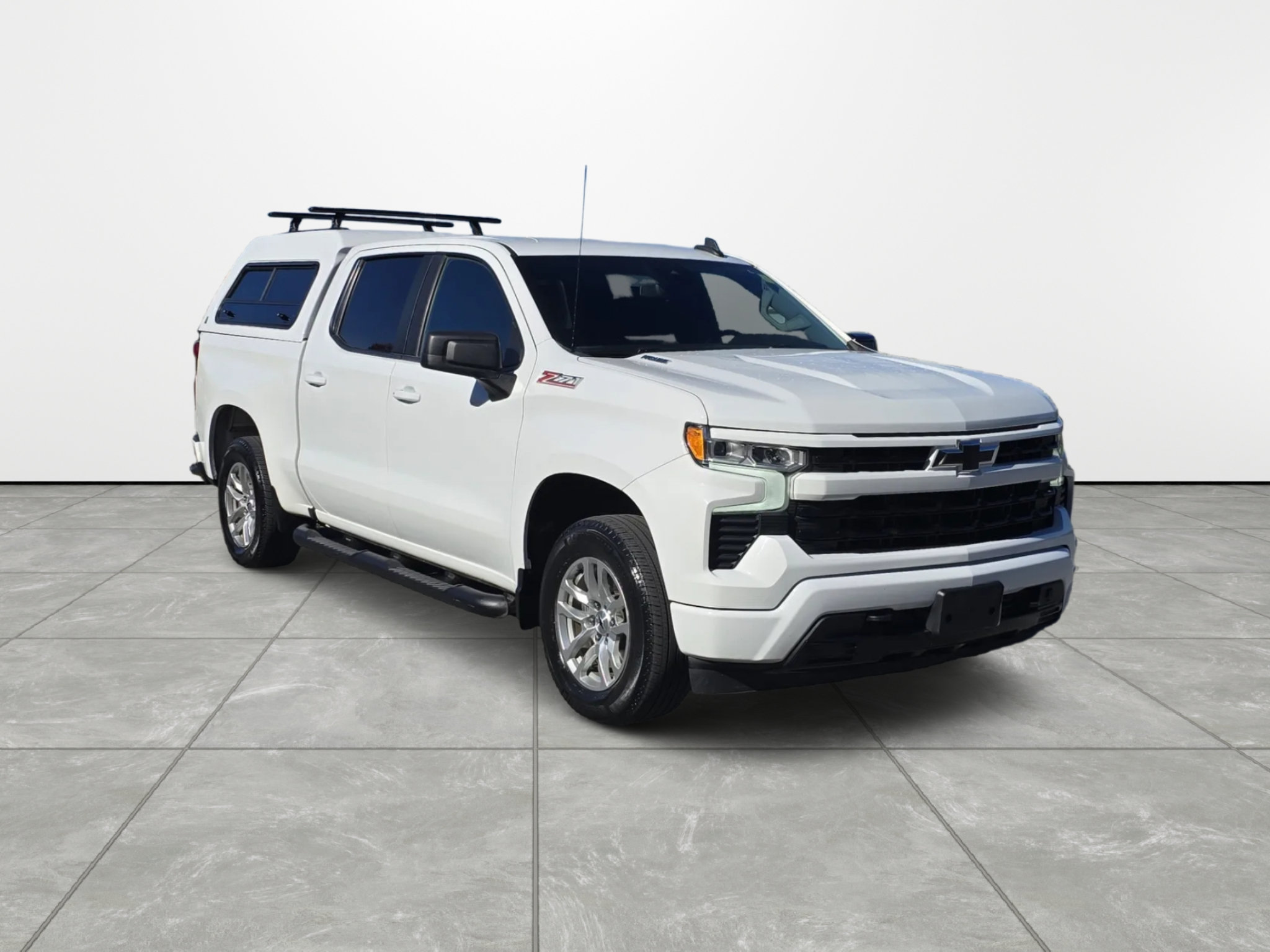 Used 2023 Chevrolet Silverado 1500 RST w/ Z71 Off-Road Package AWD/4WD image 2