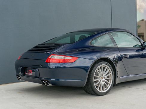Used 2005 Porsche 911 Carrera RWD image 33