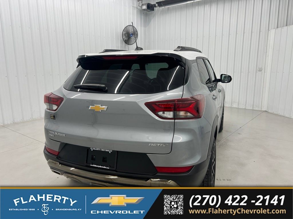 Used 2023 Chevrolet TrailBlazer ACTIV AWD/4WD image 3