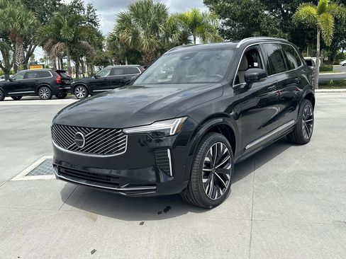 New 2025 Volvo XC90 B6 Plus w/ Protection Package Premier image 2