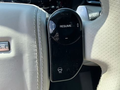 Used 2019 Land Rover Range Rover Velar R-Dynamic SE AWD/4WD image 21