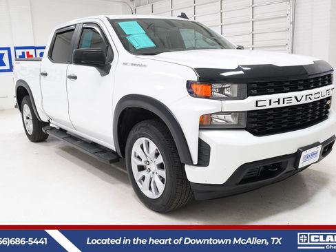 Used 2022 Chevrolet Silverado 1500 Custom AWD/4WD image 3