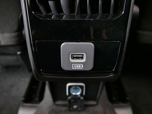 Used 2024 Jeep Compass Sport image 27