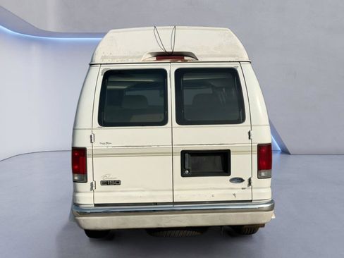 Used 2004 Ford E-150 and Econoline 150 RWD image 4