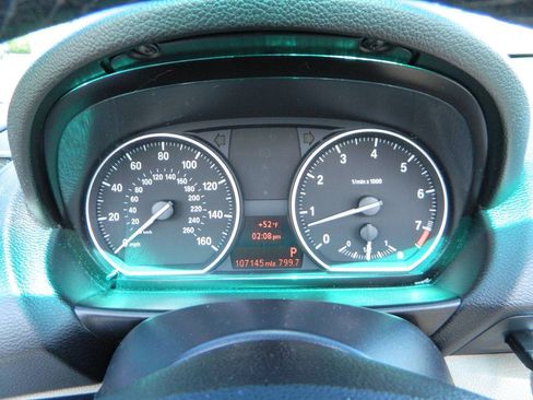 Used 2009 BMW 128i Convertible RWD image 18